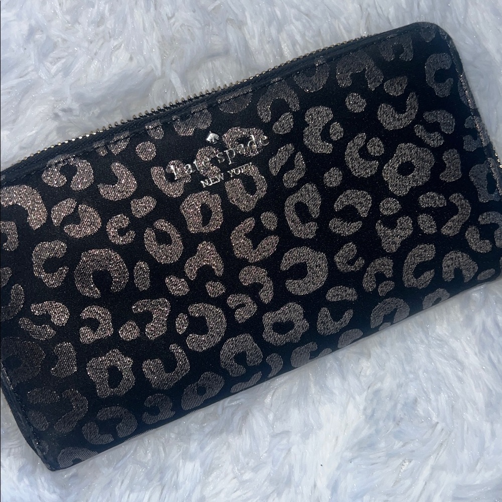 Kate Spade New York Chelsea Large Continental Black and Silver Leopard Wallet